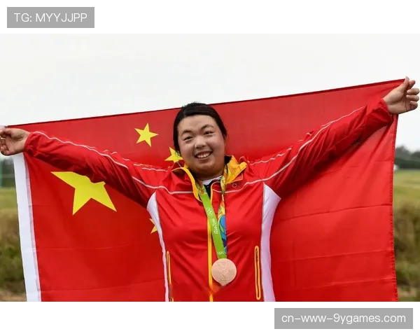 冯珊珊减重70斤的心理建设与行动力探讨，冯珊珊退役了吗